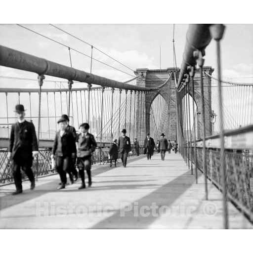 Brooklyn, New York, Crossing the Brooklyn Bridge, c1909