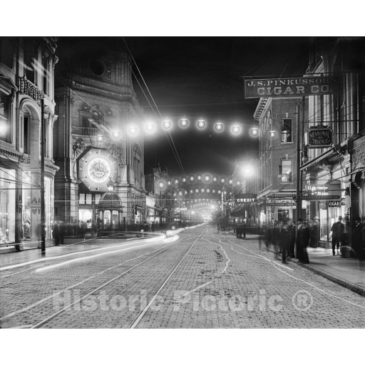 Charleston, South Carolina, Nighttime on King Street, c1912